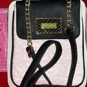 NWOT~Betsy Johnson crossbody bag, cream,black & pink in colour.